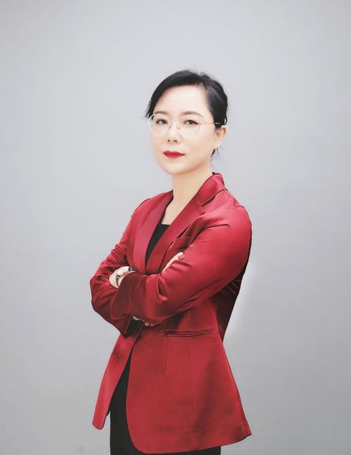 品牌管理方法論 ▎百益龍地產(chǎn)張金麗:用心做產(chǎn)品才能奠定品牌基礎(chǔ)和